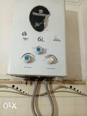 Gas geyser with excellent condition.