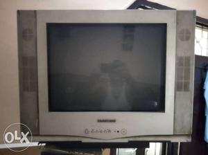 HYUNDAI 32" Colour TV good working condition with