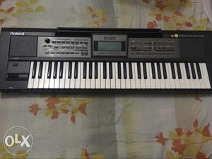 Roland e09 Electronic Digital Piano Keyboard