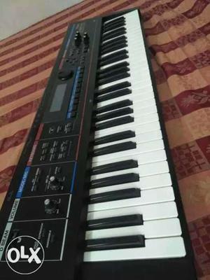 Roland keyboard Di excellent condition
