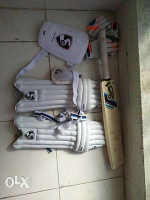 Size 4 cricket kit for sale