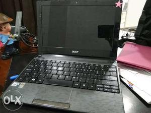 Acer Aspire One mini laptop 9"inch screen, 2GB ram