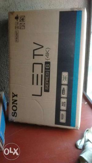 Flat Screen 32" smart Led TV Box pack with Bill 1 year