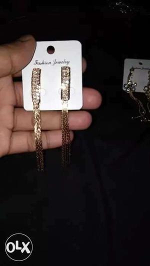 For wholesale 132 pairs of earings for sale each
