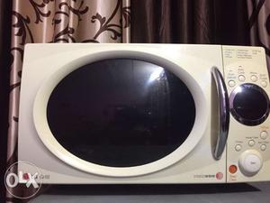 Good condition Microwave owen