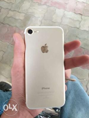 Iphone 7 32gb gold 1 year old with all