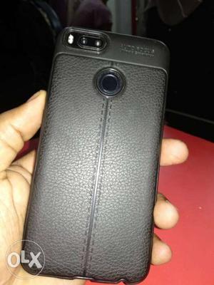 Mi A1 very good condition bill box charger back