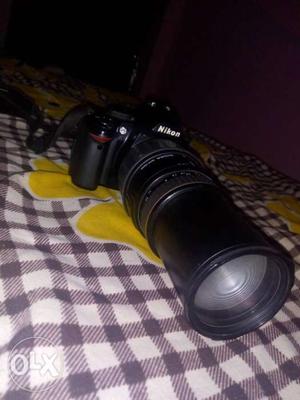 Nikon d with  lens with charger and bag