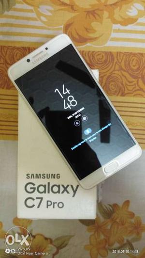 Samsung C7 pro, 4gb ram, 64gb rom, fast charging,