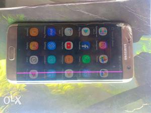 Samsung s7 edge gold very good condtcion only