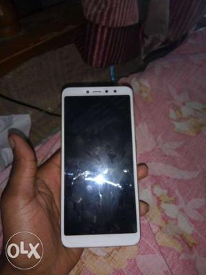 Sell my Mi Y2 only 2/3 manth old full new