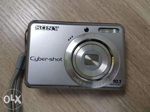 Sony DSC S930 SteadyShot 10.1 megapixels Camera