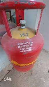 Bharat gas cylinder(empty) with regulator+Sigri