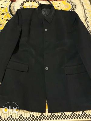 Black coat only 2 time used.