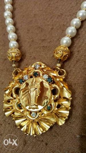 Gold-colored Pendant With White Pearl Necklace
