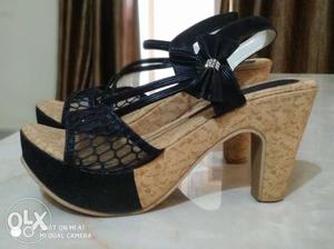 Heels.. size 5 / 38.. used only once.. price