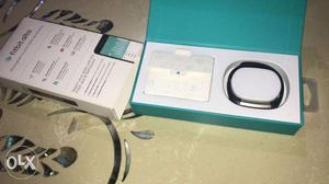 Its a new unused FITBIT. Its actuel price is