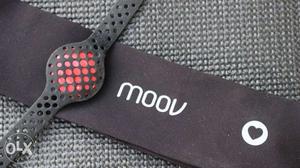Moov Band 2, waterproof Fitness band with guided coach
