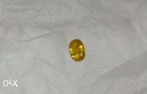 Natural yellow sapphire of 5.30 rati. Testing