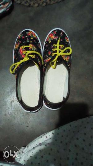 New casual shoes Unused shoe size7