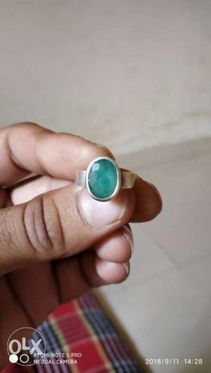 Quick selling, Green Emerald, Pachu Ratn 3 Karat,