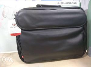 Targus laptop bag: not used at all fresh piece,