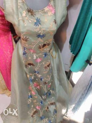 Women's White And Blue Floral Long Sleeve Dress