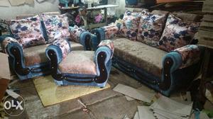 Blue And White Floral Fabric Sofa Set