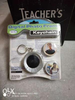 Digital Photo Frame Keychain Pack