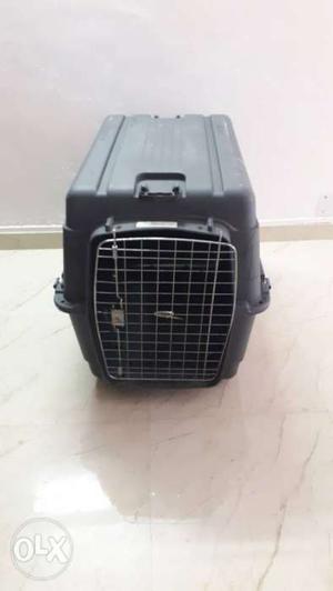 Dog cage for large dogs,used only once.