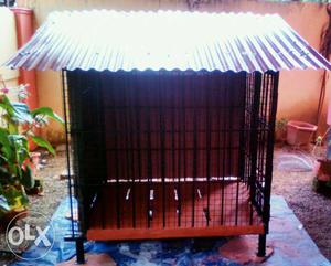 Dog cage for sale Call on:Seven Zero One Two Eight Zero Five