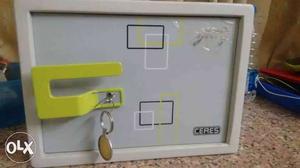 Godrej Ceres safe in mint condition.Virtually new