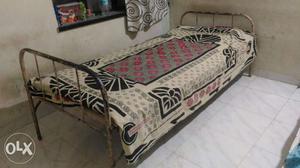 Iron single size bed(6ft x 3ft) with mattress