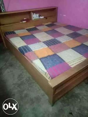 King size bed artho petic matters and one side