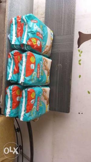New born Baby's Upto 5Kg Pampers Diaper Packs Of 60 Diapers