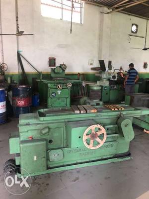 Tool and cutter grinder machine