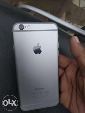 IPhone 6 32gb space grey in color,all accessories