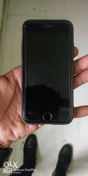 IPhone 6 space grey 64 gb neat and clean no