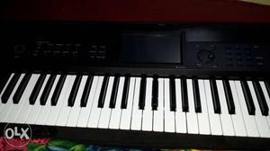 Korg crome 61keys in good condition only 6 months