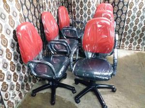 Office chair good condition red and black colour chairs