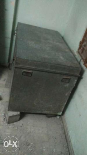 Old trunk 25 yrs old Now in superb condition with no rust