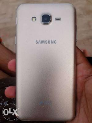 Samsung Galaxy J7 Like a New phone condition