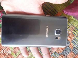 Samsung Galaxy Note 5 headphone & charger good