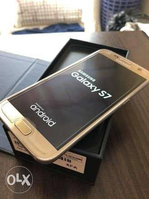 Samsung galaxy s7...with box n all acceesories