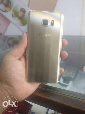 Samsung note 5 gold full kit like brand new condition Indian