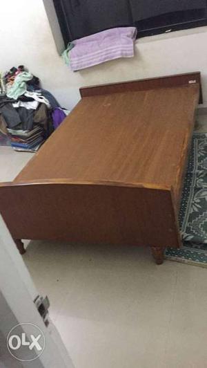 Wooden Double Coat Bed and Coat for Sale