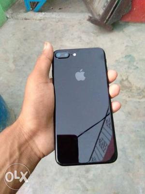 Apple 7 plus 128gb jet black only five month old