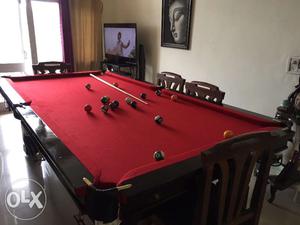 Good condition pool table with all accessories..