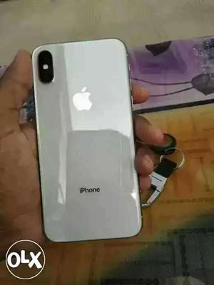 IPhone X 64GB 4 month use 8 month warranty