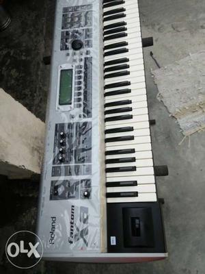 Roland fantom xa in a very good condition only 4
